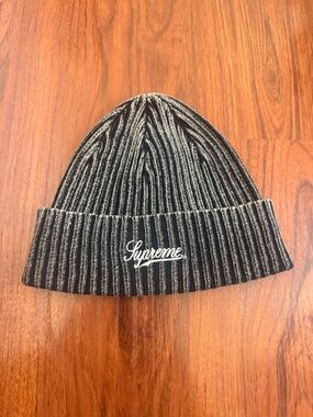 Supreme Black & Gray Ribbed Knit Beanie